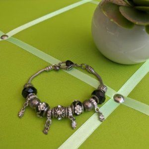 Snake Chain Charm Bracelet with Heart Closure